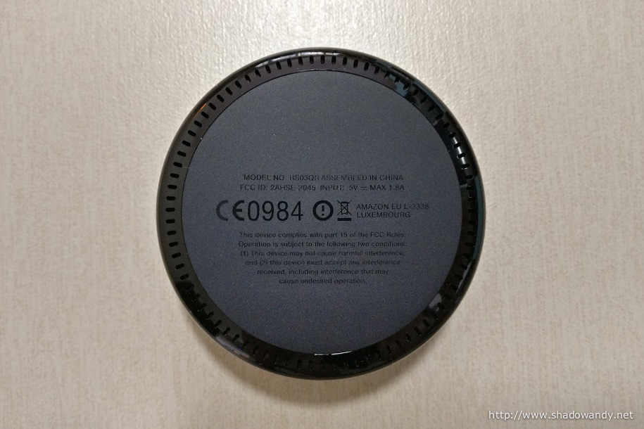 How of the Echo Dot (2nd Generation) the bottom looks like