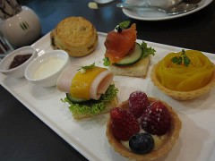 Canon PowerShot S90 - Close up shot