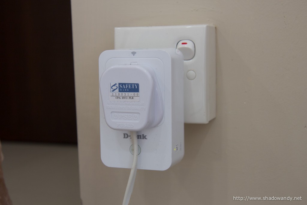 Personally I felt that the power button placement is bad. The wire of the 3-pin plug would obstruct it. The width of the device may interfere with sockets on either side of it.