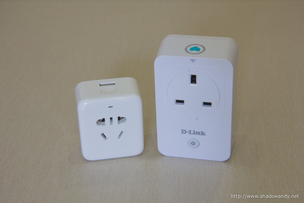 The D-Link DSP-W215 and Xiaomi Mi Plug side by side.