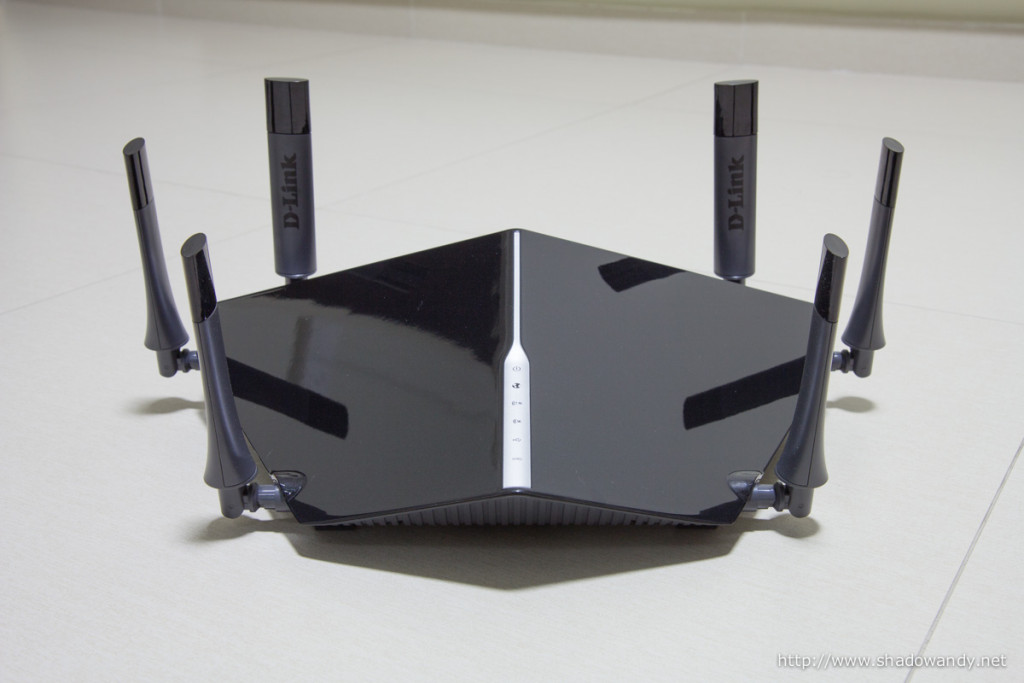 The "monster" DIR-890L AC3200 Wireless router. On the surface, you see 6 high-gain antennas. Underneath the cover houses powerful amplifiers, dual-core processor, 3 dedicated radios, Smart Beam and Smart Connect technology.