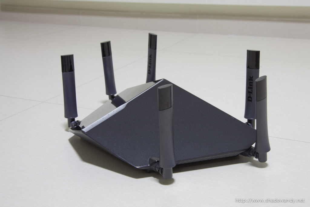 Another view of the D-Link AC3200 DIR-890L. Instead of the flat black glossy surface, it is actually glossy galaxy!