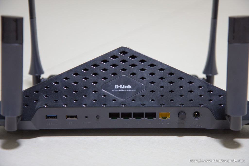 The usual ports at the back - USB 3.0, USB 2.0, Reset, WPS, 4 x Gigabit LAN, Gigabit WAN, Power, Power jack.