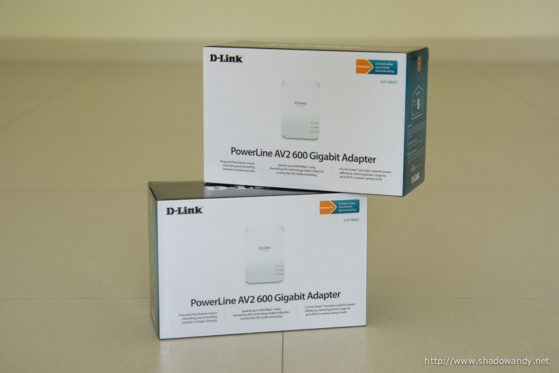 D-Link DHP-600AV 600 Mbps PowerLine adapters based on the Homeplug AV2 standards.
