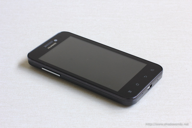 Huawei Honor Non-Cam - Volume keys are on the left and microUSB data+charging port at the bottom