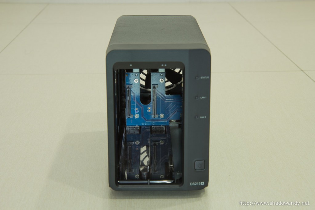 The SATA II/III backplane inside the DS215+.