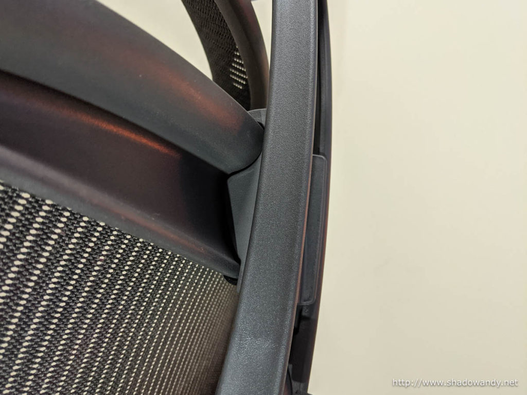 The "claws" hook onto the Herman Miller Aeron chair.