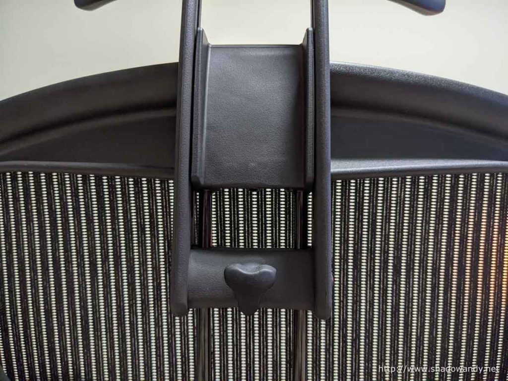 A closer look at the attachment point.
