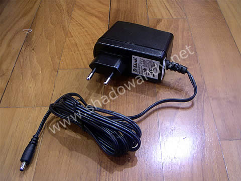 DNS-313\'s slimmer power adaptor