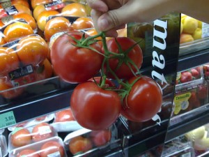 paragon_market_place_03 Juicy tomatos
