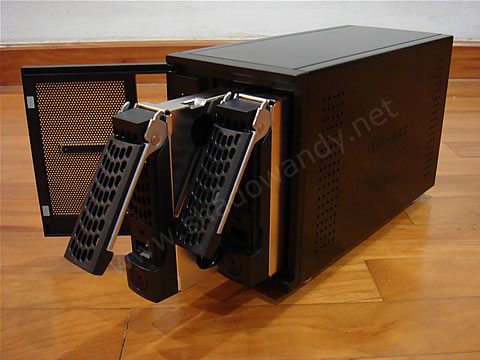 ReadyNAS Duo - 2 x hot swap bays